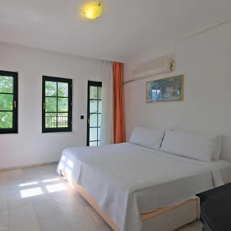 Hotel Club Mel 3*