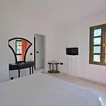 Club Mel Hotel