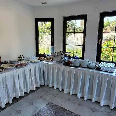 Hotel Club Mel 3*